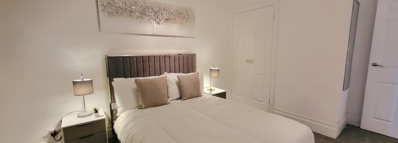 Stunning 2 Bedroom Apartment In Canary Wharf - Morland Apartments Londra Esterno foto