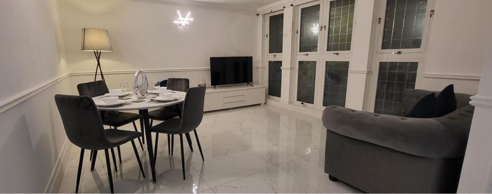 Stunning 2 Bedroom Apartment In Canary Wharf - Morland Apartments Londra Camera foto