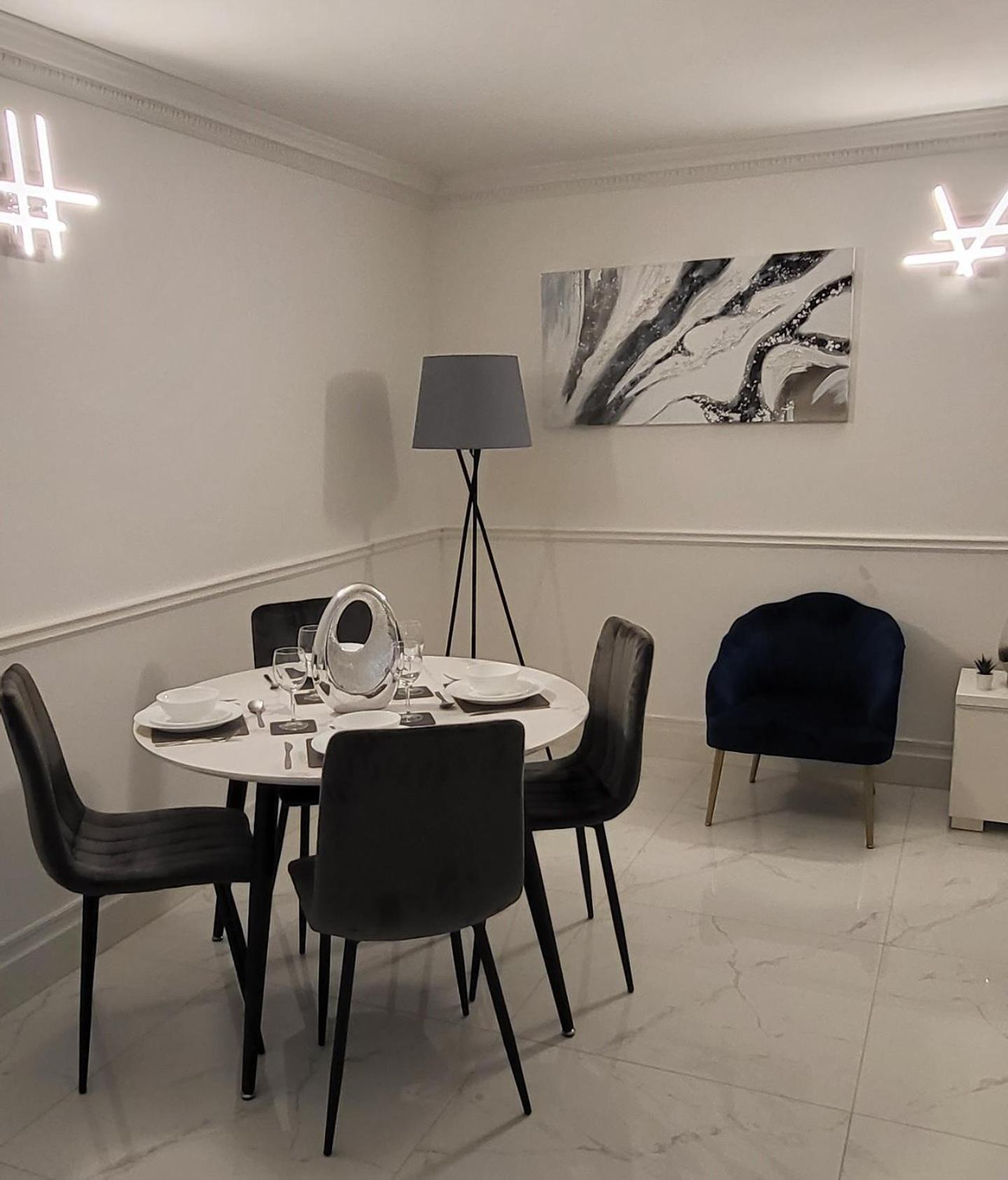 Stunning 2 Bedroom Apartment In Canary Wharf - Morland Apartments Londra Camera foto